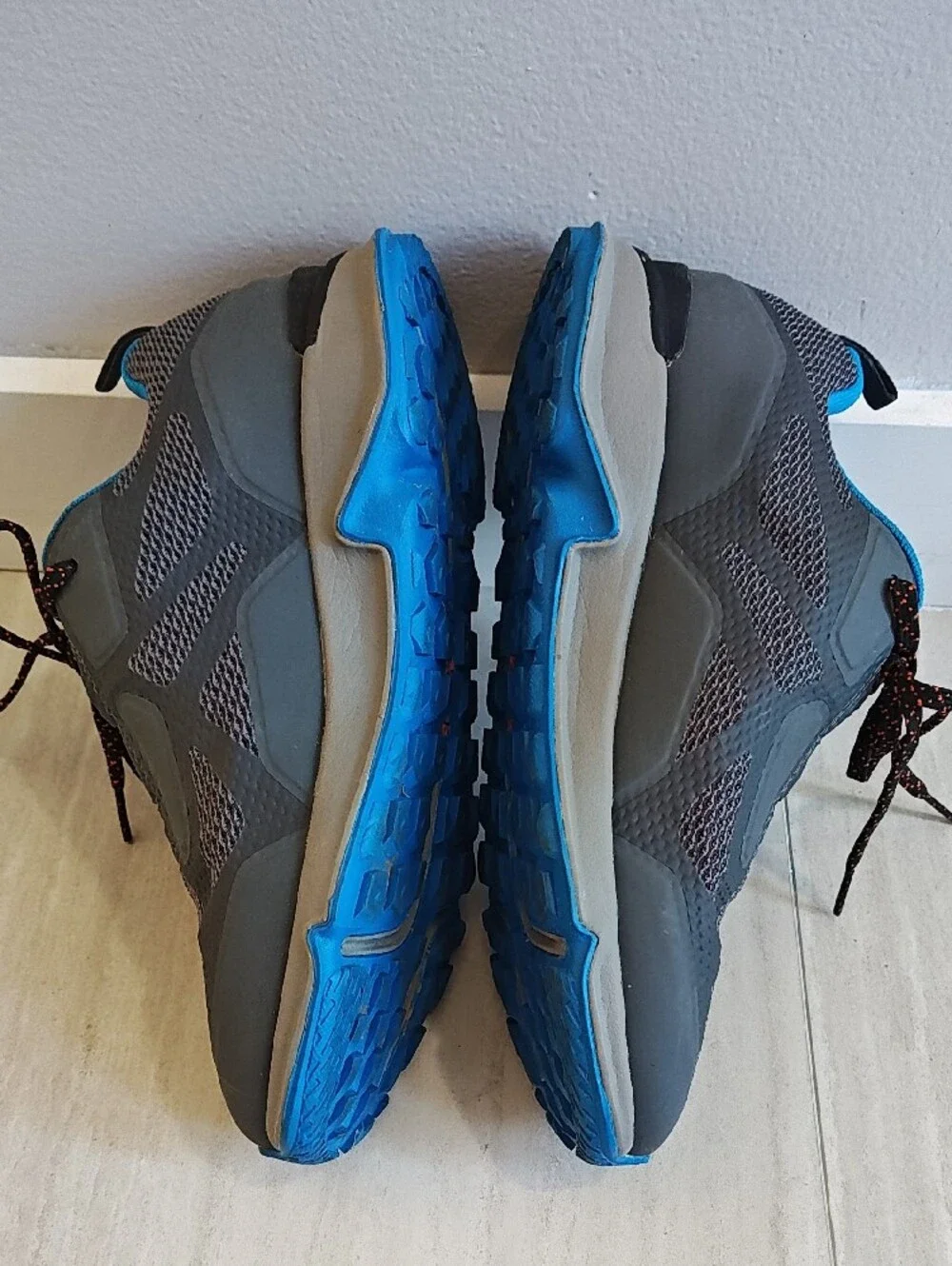 Columbia Men's Vitesse Outdry Hiking Sneaker Size 7